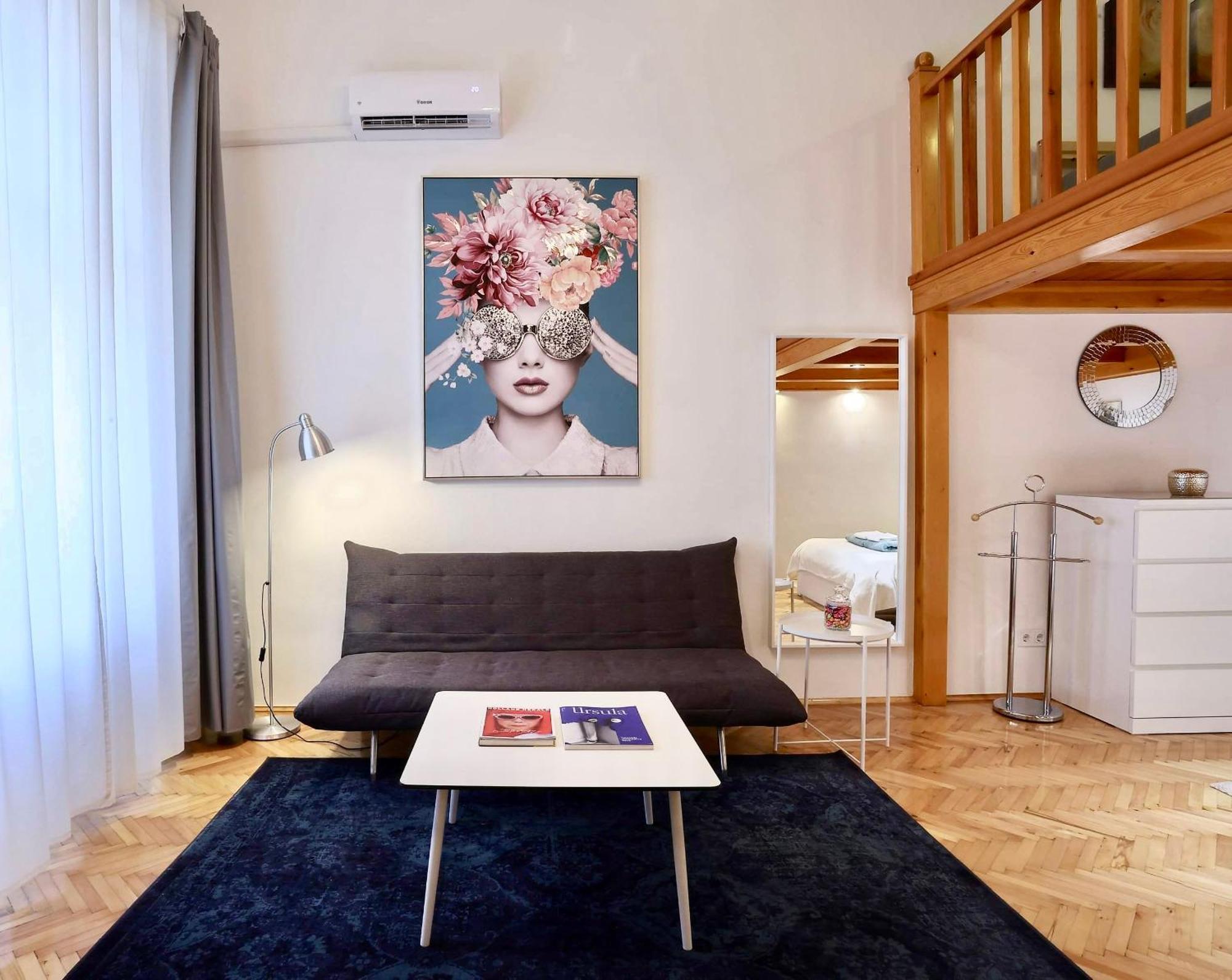 Christie'S Downtown Apartment Budapest Exterior foto